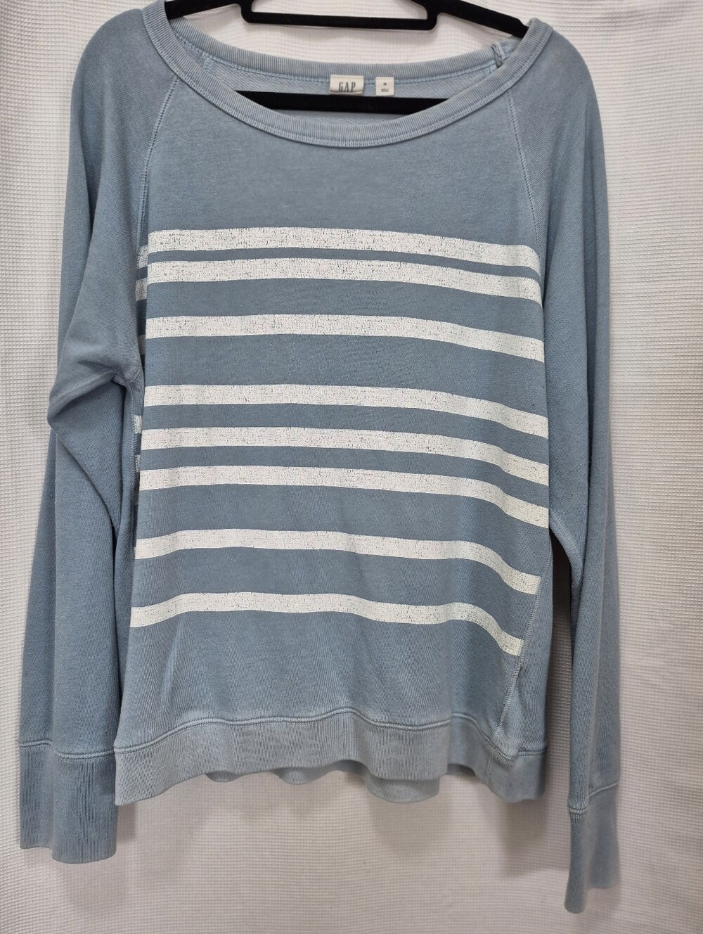 GAP Light Blue Crewneck Sweatshirt Size Medium